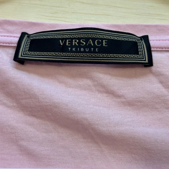 Fun pink and white crew neck tee shirt - Picture 4 of 9